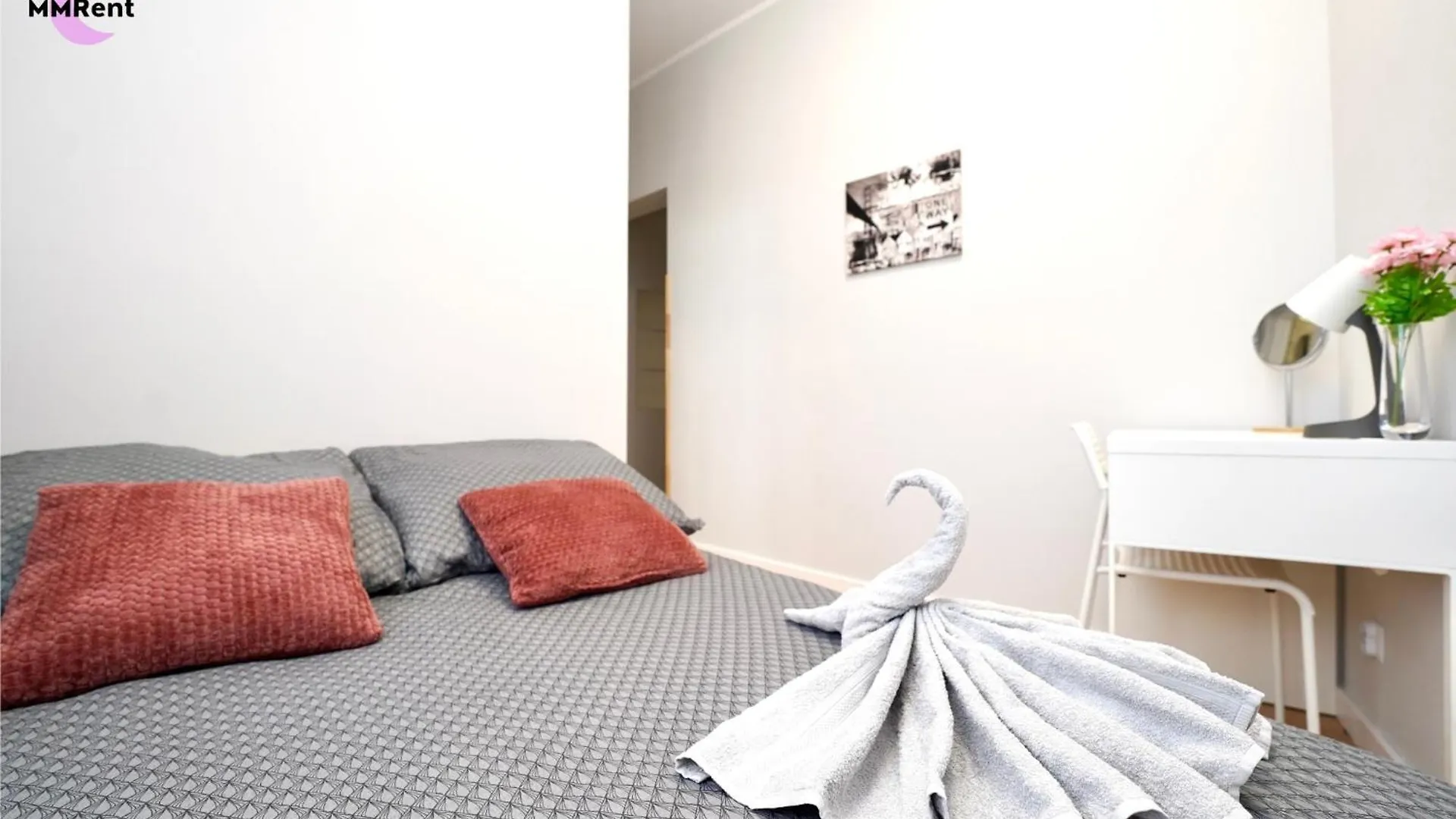 Mmrent Monroe Room location