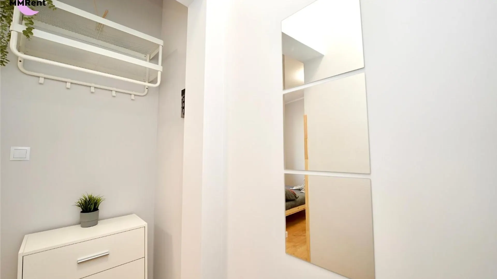 Mmrent Monroe Room Gdansk Poland
